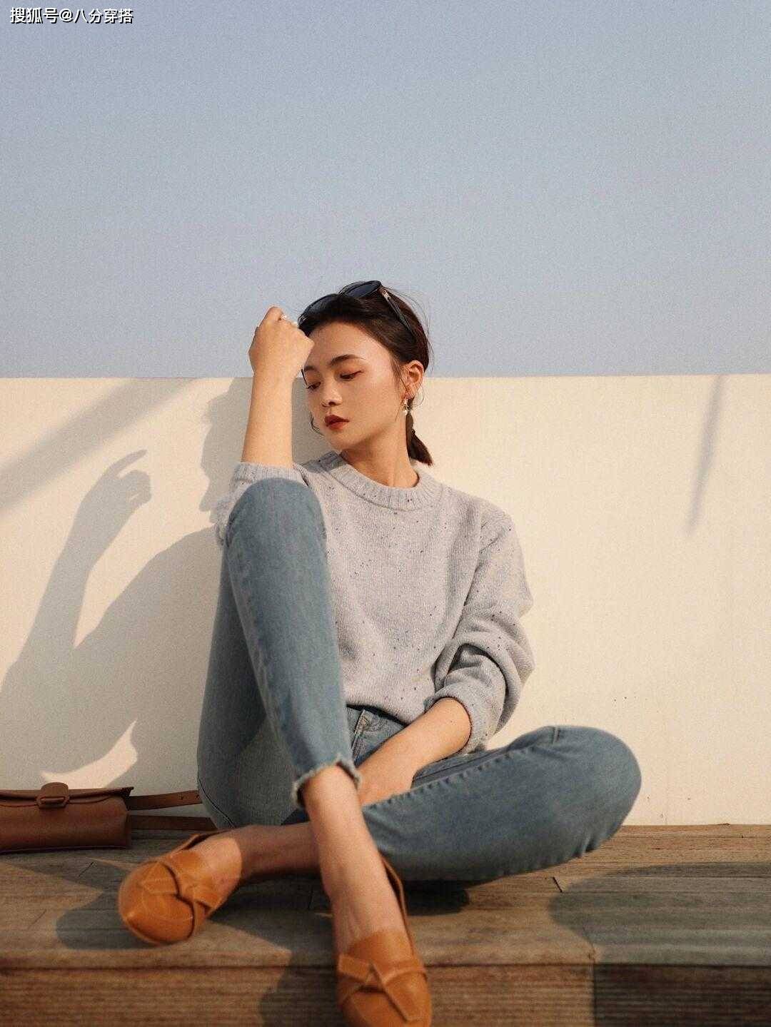 整体 紧身牛仔裤可不是什么非主流单品，冬天穿它出门，遮肉显瘦又显高