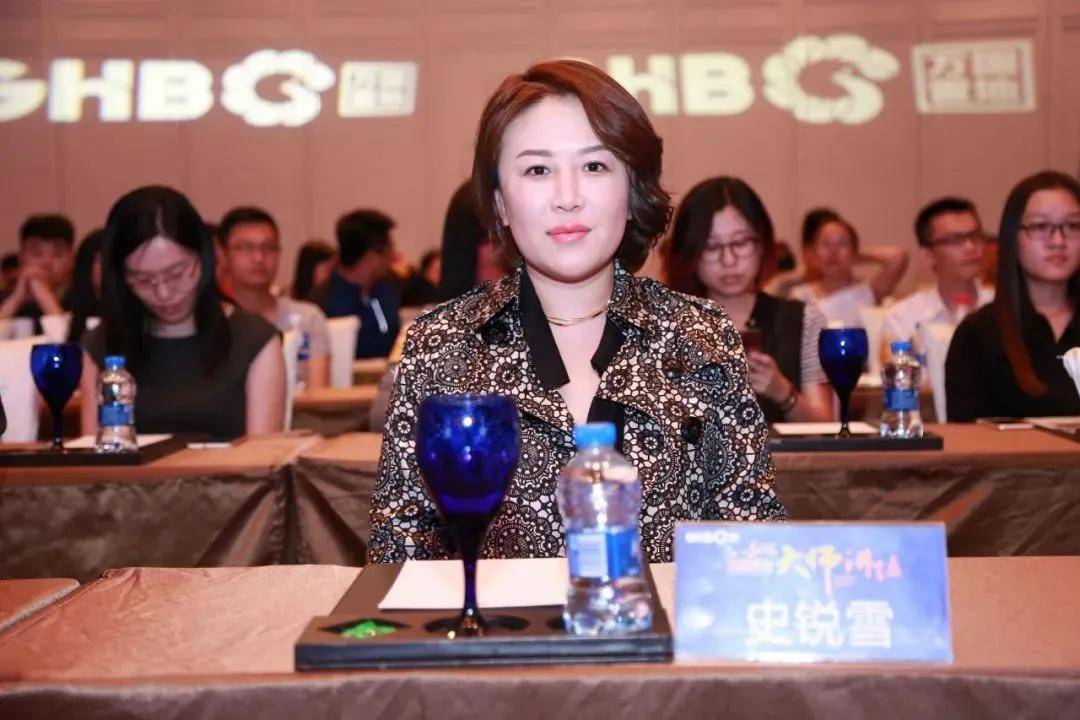 海德度假村(hyde resorts and residences)的大型豪华公寓和酒店大楼