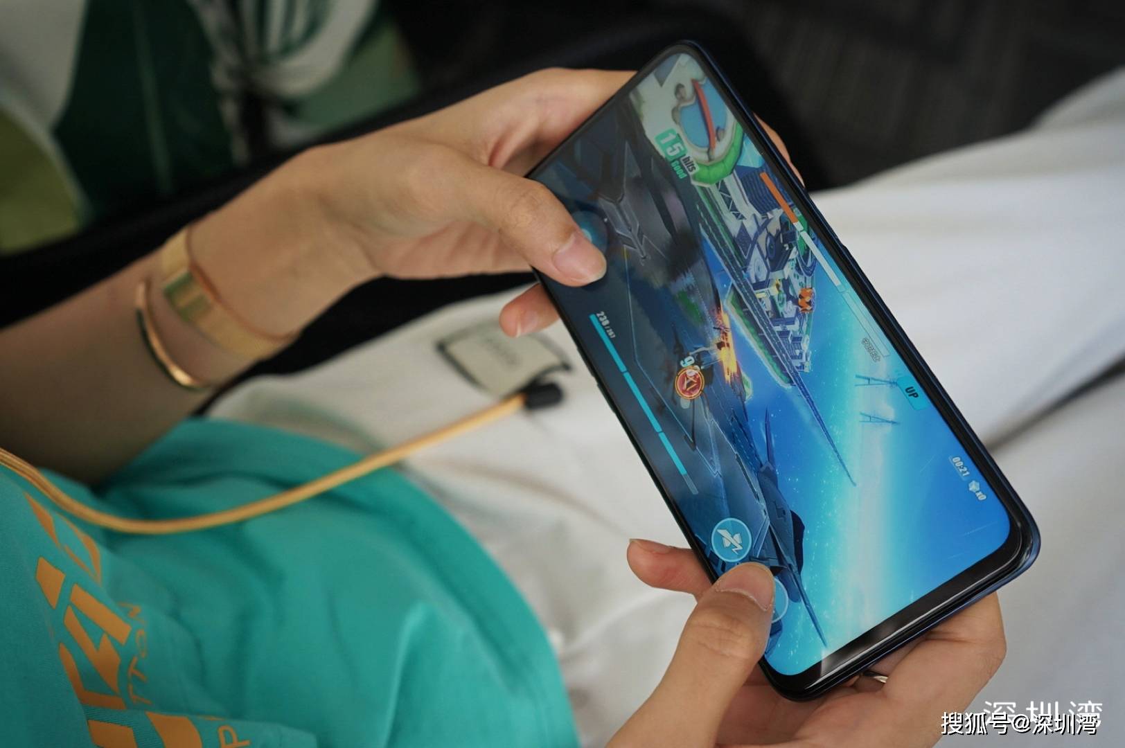 科技|将骁龙 778G 手机带入 1500 元价位段，realme Q3 的全面升杯之作
