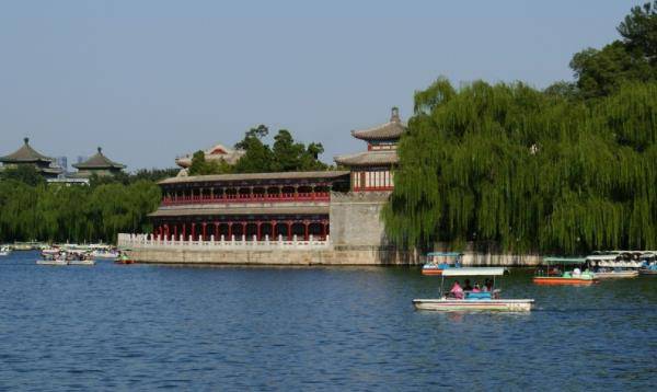 北京北海公园，《让我们荡起双桨》梦开始的地方，找回儿时的记忆