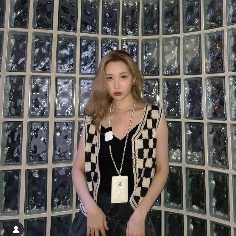 白女士 时尚圈都要被它“格式化”？女明星大型撞衫现场！