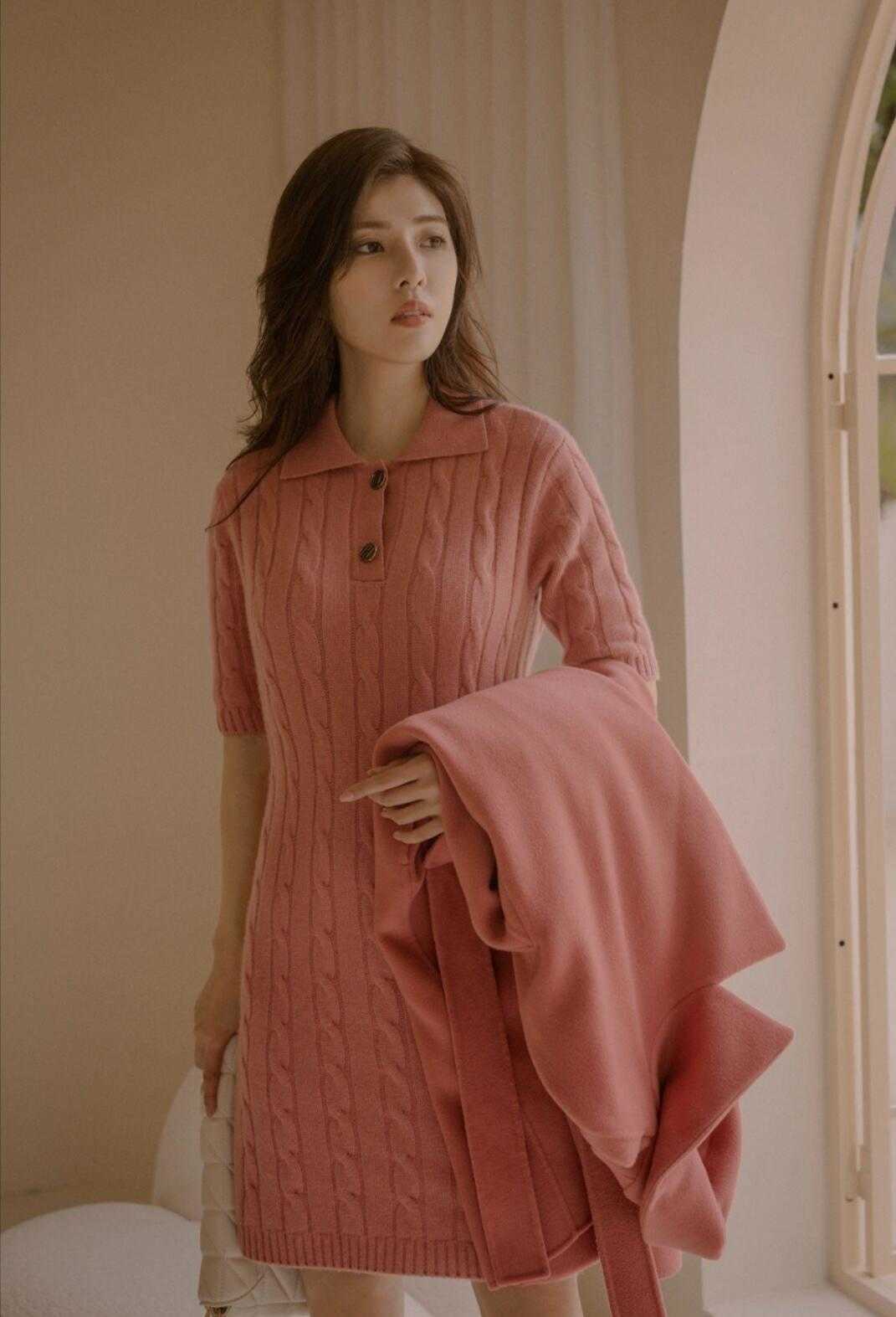 黑色 降温后“大衣”怎么穿高级又洋气？这几款大衣值得借鉴，百搭时髦