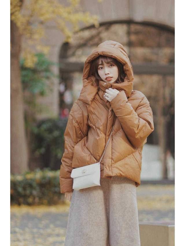 方法 羽绒服别穿紧身裤了，今年流行这三种搭配方法，不仅时髦还保暖