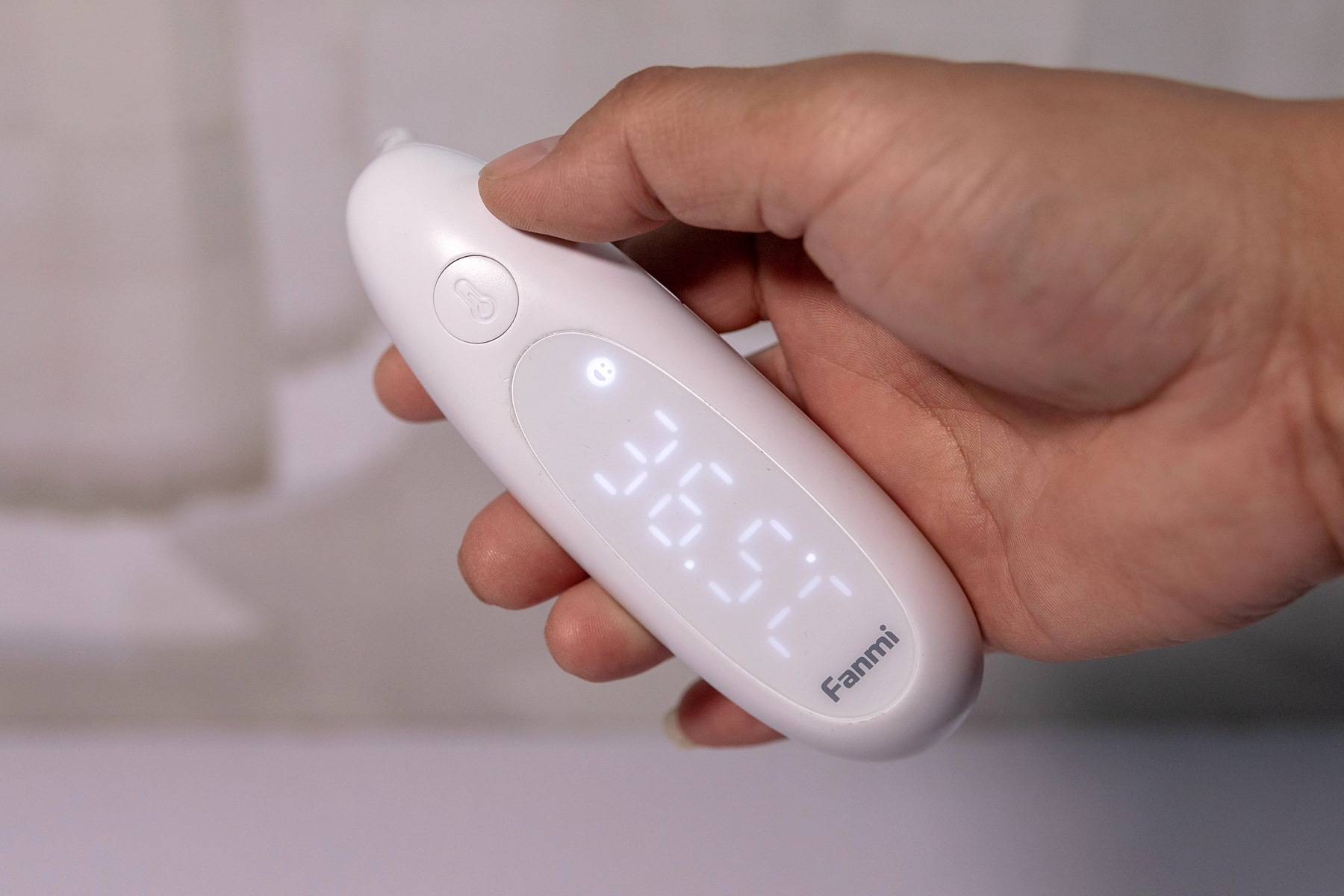 一秒测温，凡米发光耳温计，婴儿也能用的测温计