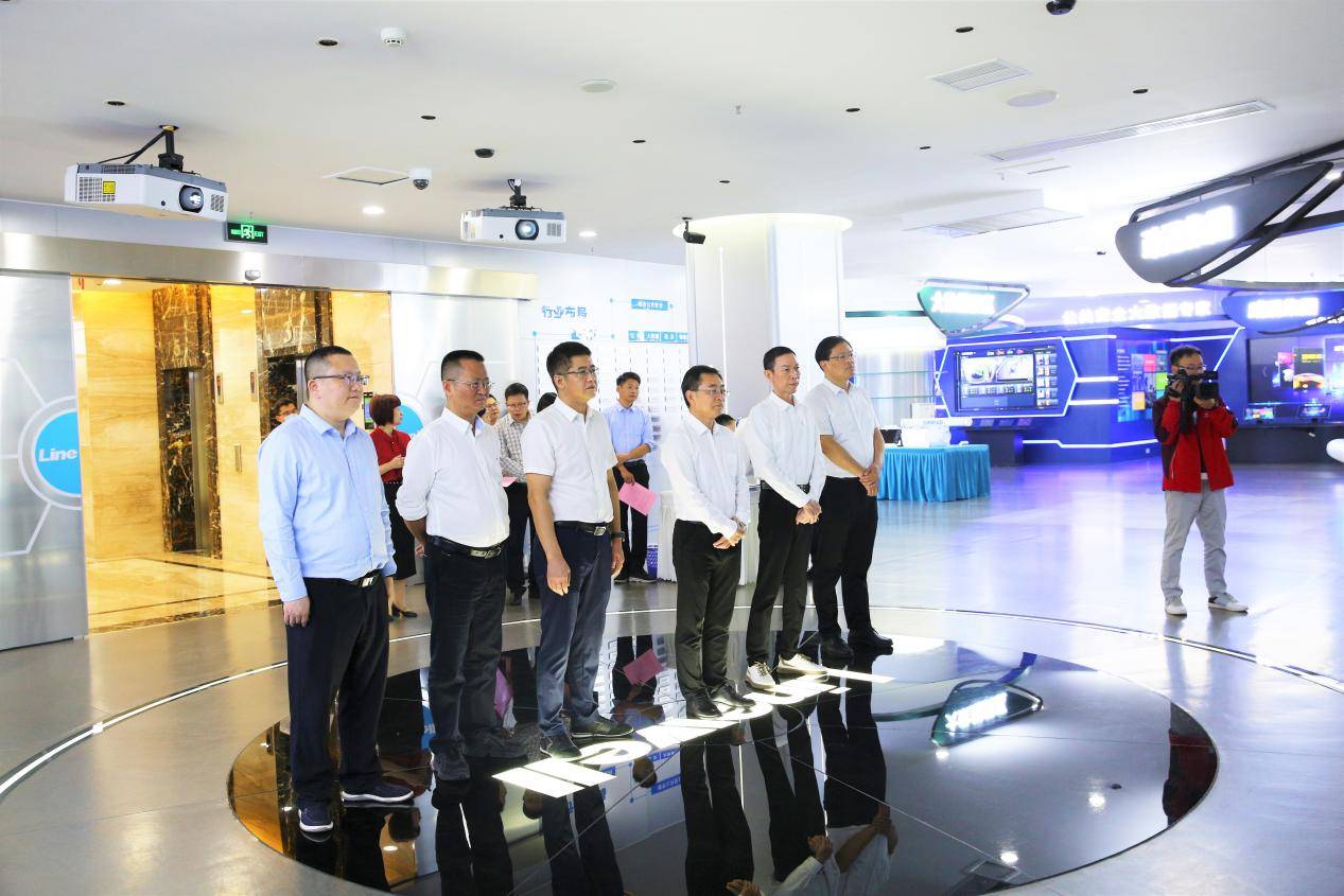 顺昌县委书记赵大建率党政代表团一行莅临南威软件集团泉州总部参观