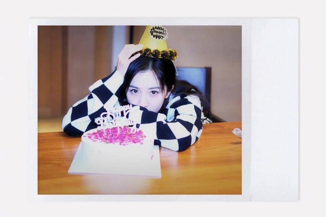 白女士 时尚圈都要被它“格式化”？女明星大型撞衫现场！