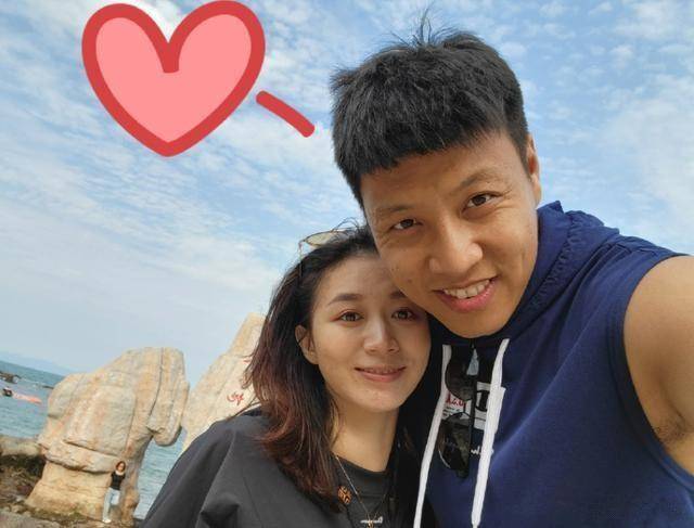 29岁体操奥运冠军产子,退役后女神范十足,老公又高又帅_伊琳