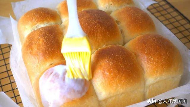 面包|软到不知所措，面包松软可口的秘诀是？