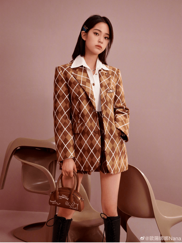 杨幂 这么多年过去了，杨幂的下衣失踪依旧看不腻啊！