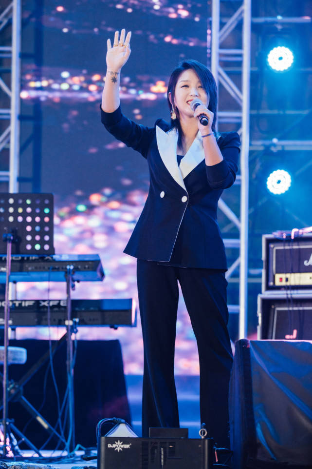 胡瓜女儿小祯终于与出轨17次的老公离婚了小三成最大赢家？小祯离婚