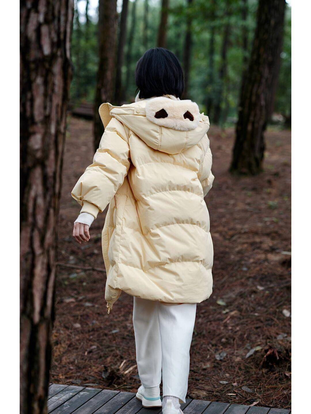 长度 秋冬季保暖衣别乱选,穿这几套大衣和羽绒服就够了,减龄又时尚