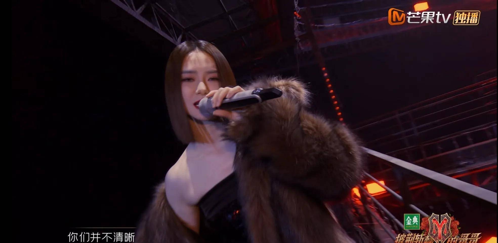 因为|哥哥成团夜几家欢乐几家愁，25人领了奖，胡海泉却混成了背景板