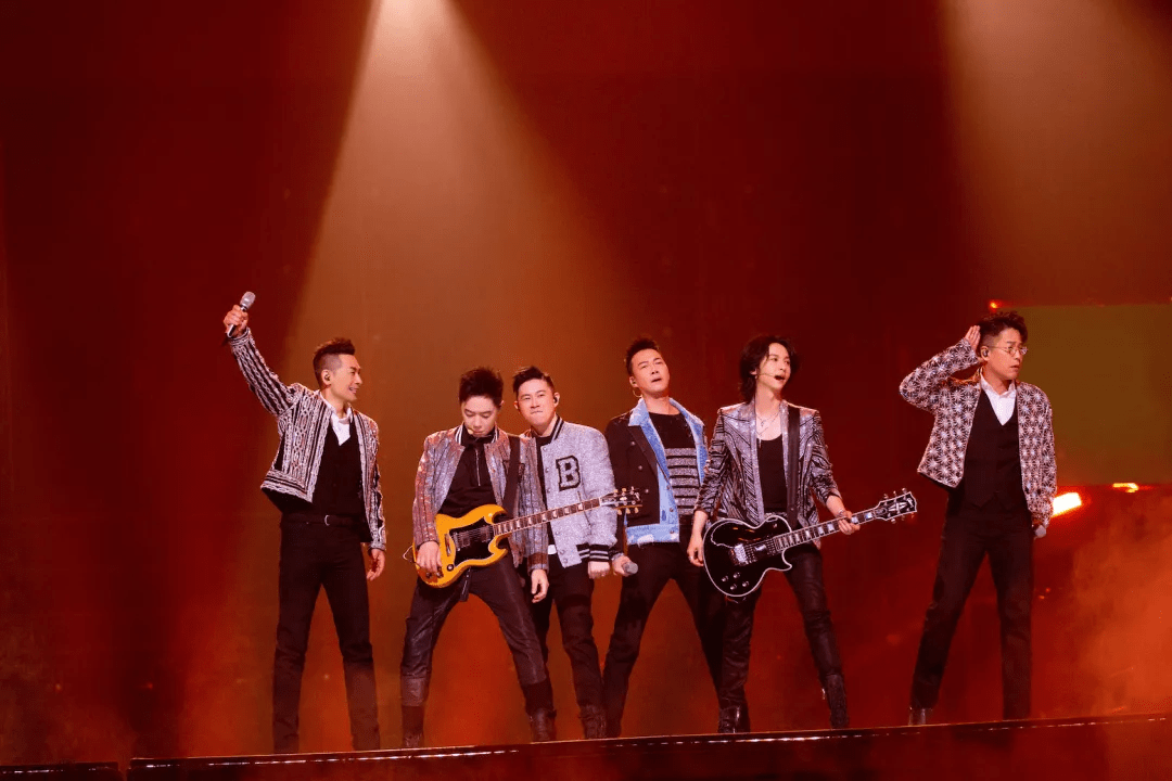 青葱岁月|从《笨小孩》到《敬酒曲》，这趟「披荆斩棘」之旅值得