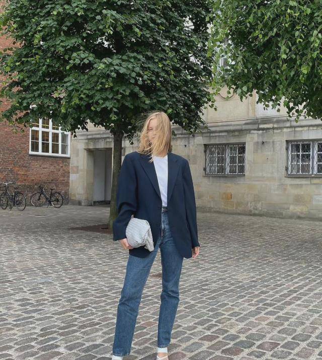 蓝色 丹麦博主Katrine Berner舒服穿搭 简约利落的中性风格太有范了!