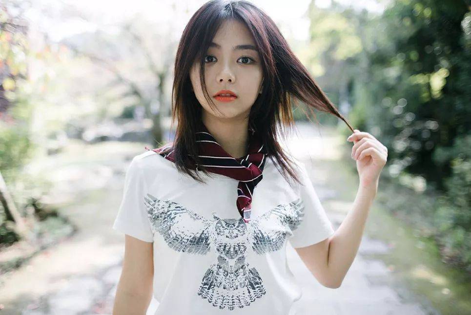 片约|谭松韵首演古装剧女主，化身呆萌女捕快，网友：男主是他追定了