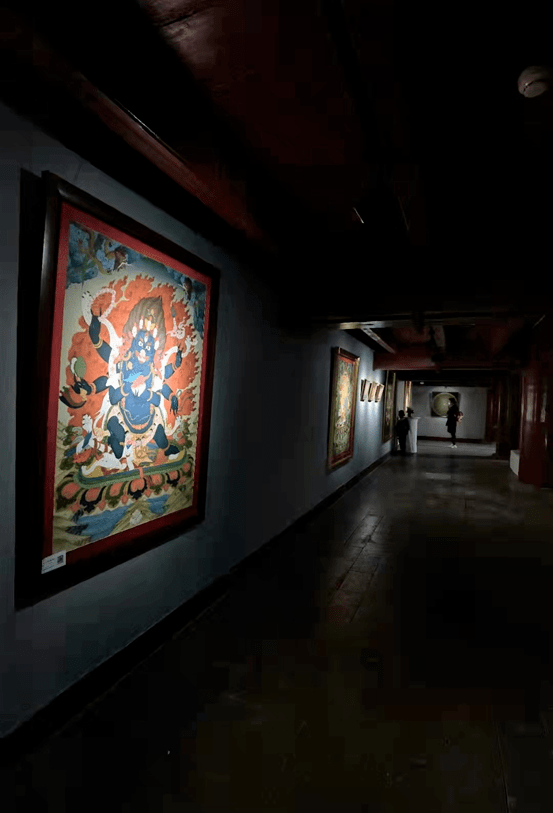 刘佳伟唐卡艺术特展10月30日在京开幕北京明城墙上弘扬非遗文化