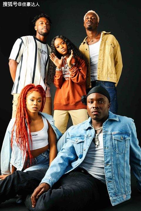 系列 致敬经典 传奇再现 GUESS Originals美式复古风 致敬GUESS Girl璀璨时尚印记