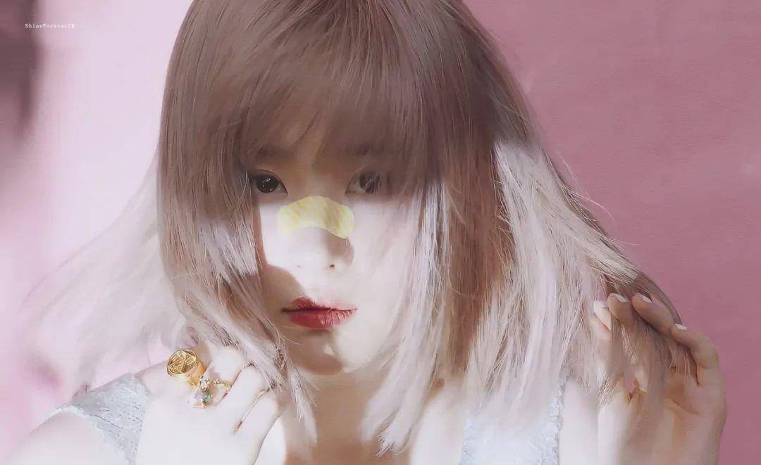 金发抄袭Lisa“太妹头”的佟丽娅一夜刷爆几亿播放量？内娱女爱豆都看跪了！