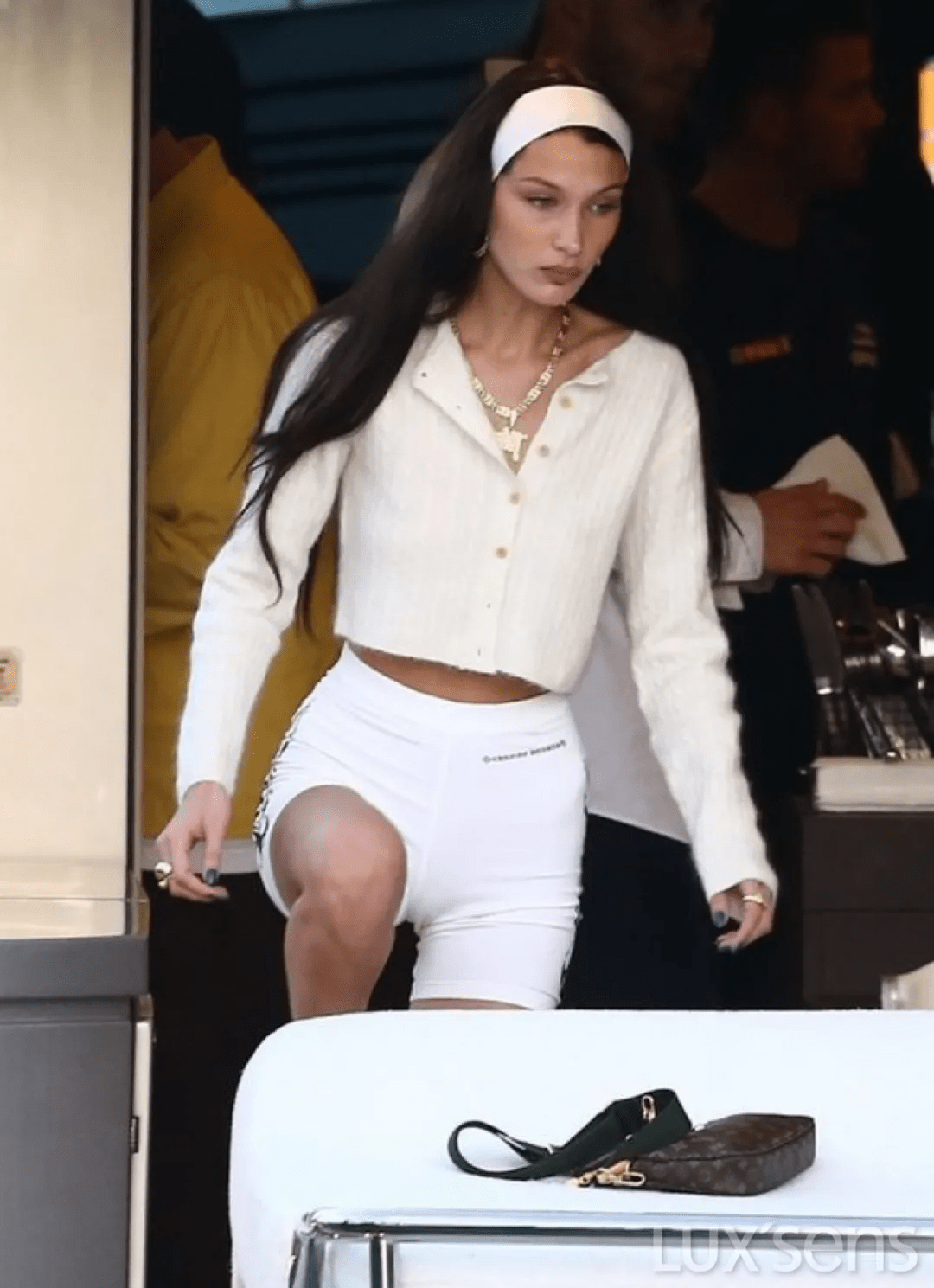 开衩 今年针织开衫这么穿，时髦炸了！