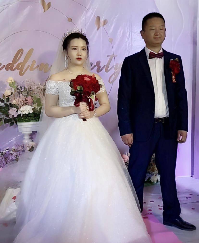 网红giao哥婚姻疑似出现问题,老婆发文耐人寻味:开始怀疑自己走过的路