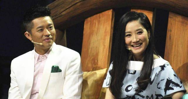 凤凰传奇携手17年 玲花曾毅的 清醒 揭下了多少组合的遮羞布 事业 全网搜