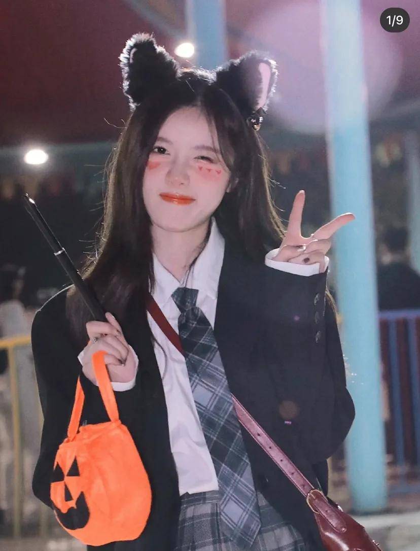 欢乐谷别当鬼了，抓他去出道吧…