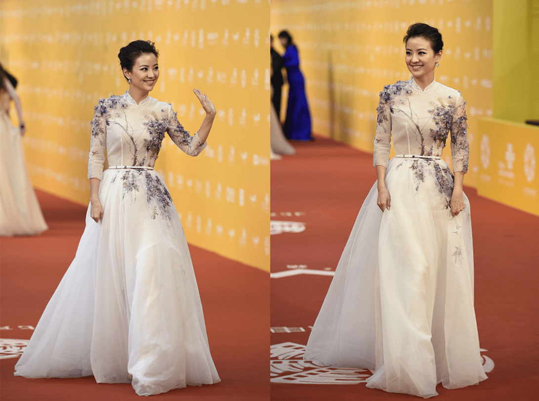 身材 主持人经纬这礼裙虽然V领，可前面用块布挡着，看着一点都不低俗