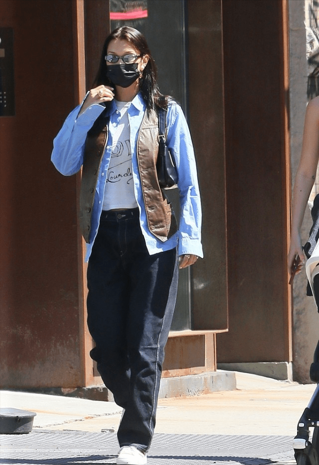 拉·哈迪德 贝拉·哈迪德穿衬衫不秀身材，硬打扮成“中性大叔”，有超模气度