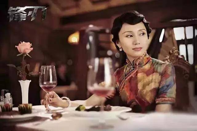发型10款旗袍经典发型搭配，总有一款适合你，让你气质又多出一份优雅