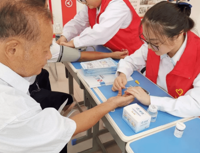 饮食|45岁保安大叔高血糖恶化，医生无奈：常吃3种早餐，血糖怎会降