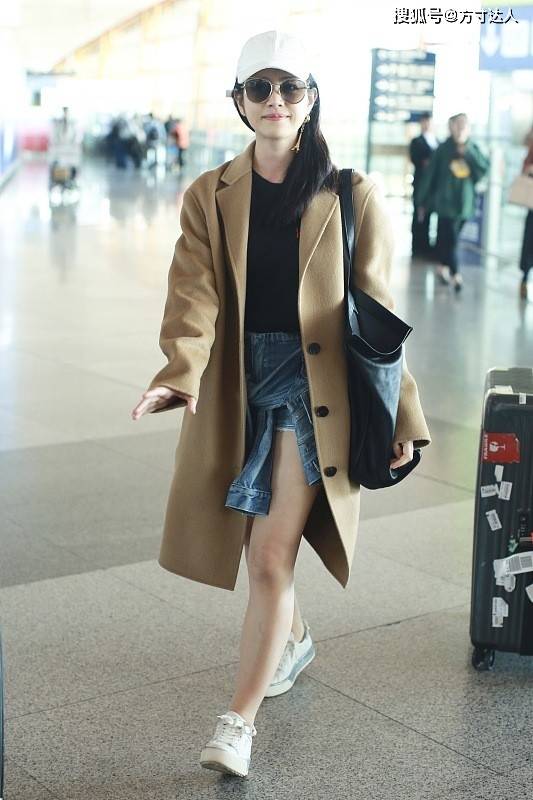 冬日 如何在冬日里面温暖和时尚两者都可以达到呢!