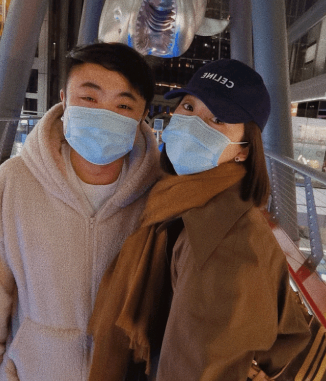 丹比 乔杉老婆暴瘦40斤气质飞升！戴3千元帽子好贵气，和老公逛街超甜