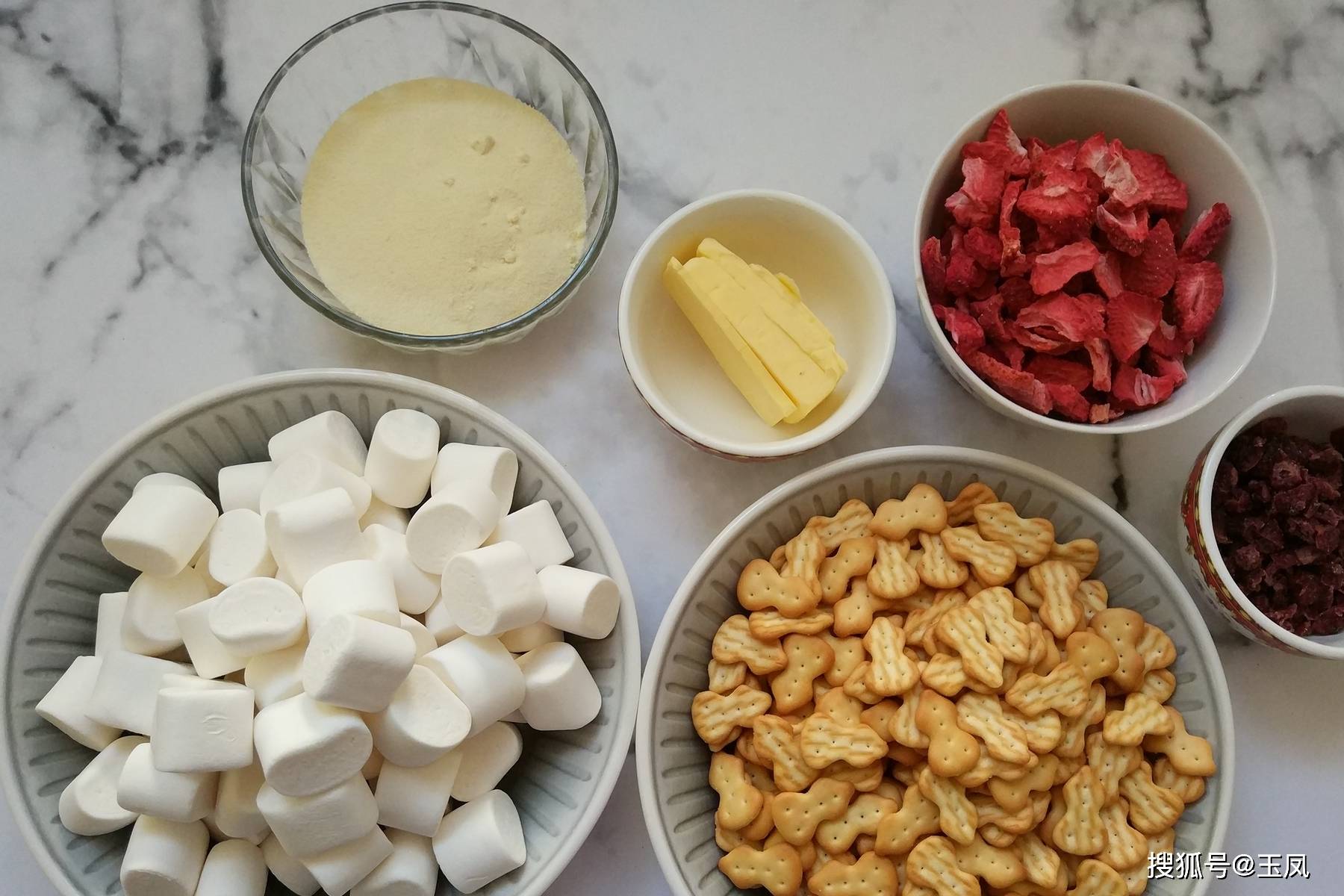 亲朋|春节少不了的小零食，10分钟做1锅，自己做成本不及买的一半