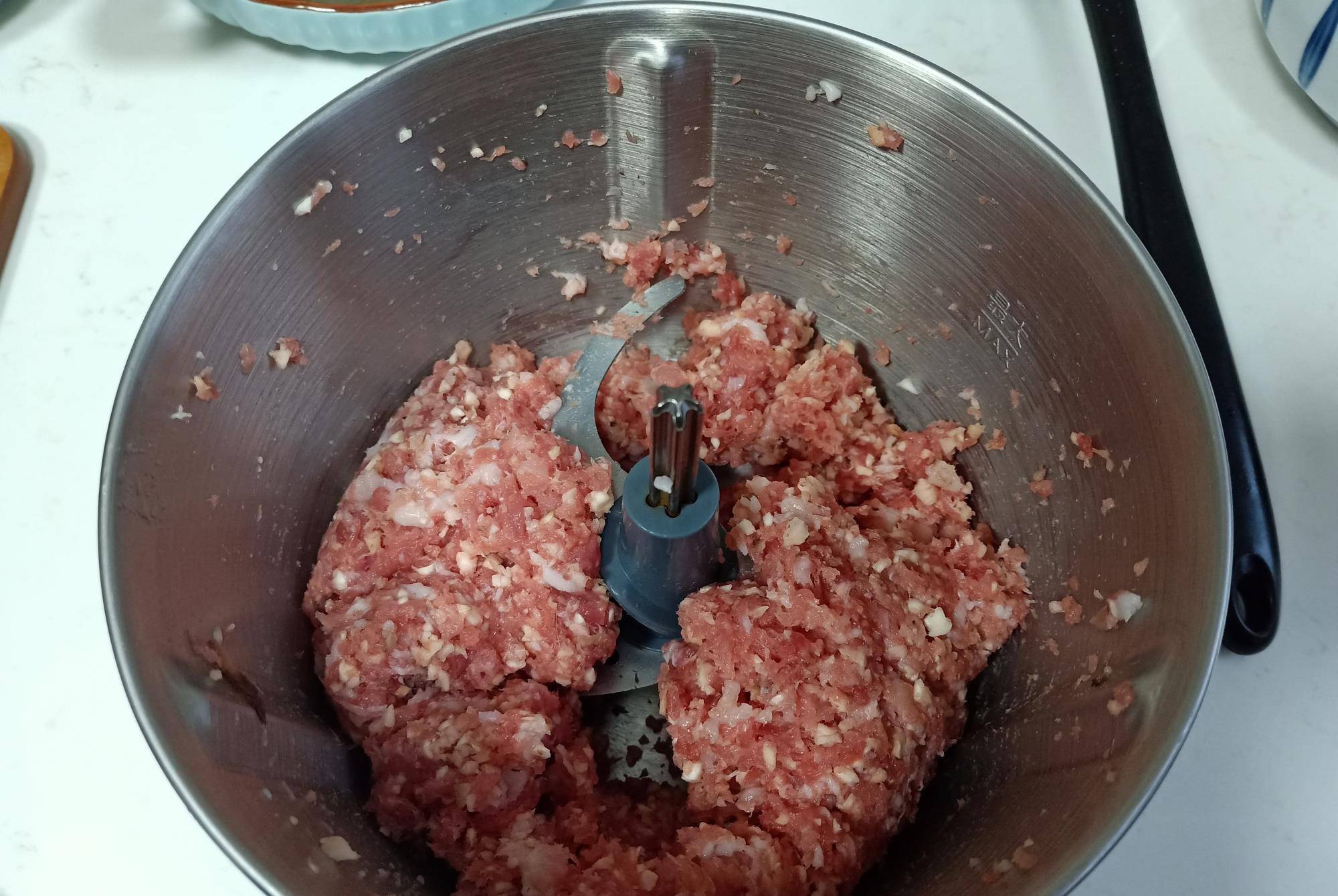 神兽|娘儿俩的早餐火了,不要低估神兽的胃口,满满一桌,转身就光盘