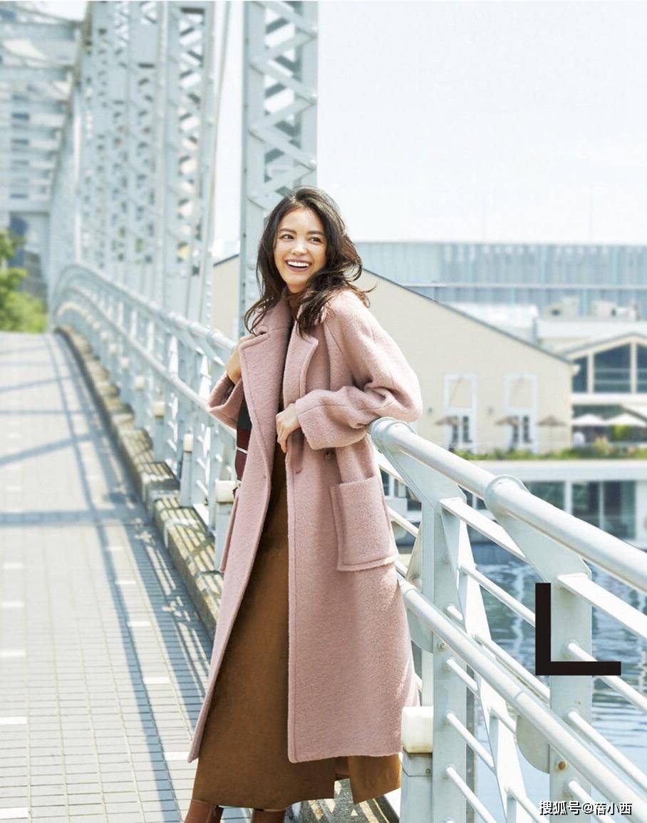 清爽 今年风靡的“大衣”搭配，轻松穿出优雅大女人韵味，减龄又有气质