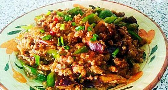 茄子肉馅怎么炒 c42ffae37bf641e88765c25996d5b9cd.jpeg