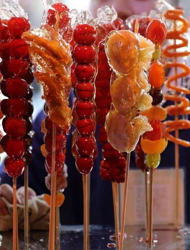 白菜100斤起买猪蹄冻成冰糖葫芦东北冬日美食江湖有多魔幻