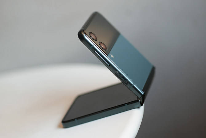 三星galaxyzflip35g上手体验不断进化的折叠屏手机