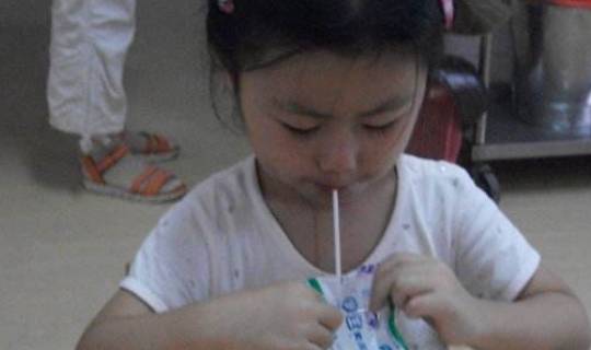 缺钙|这三种“假牛奶”被列入黑名单,没营养还费钱,别天天给孩子喝