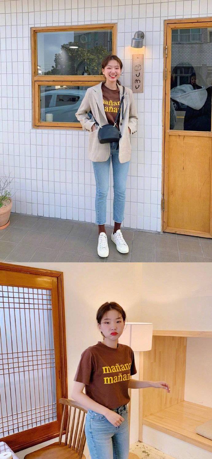 短裙 那些偶像剧中的甜美小姐姐是这样搭配的,短裙+帆布鞋,怎样都美