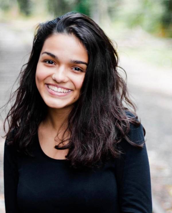 白雪公主|神奇女侠盖尔·加朵演《白雪公主》真人版,网友:最美是皇后!