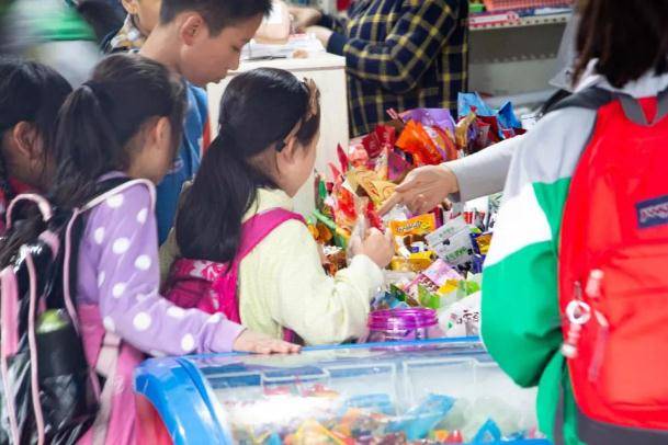 校园|学生的“快乐”不见了?教育部发通知,中小学将不得提供这项服务