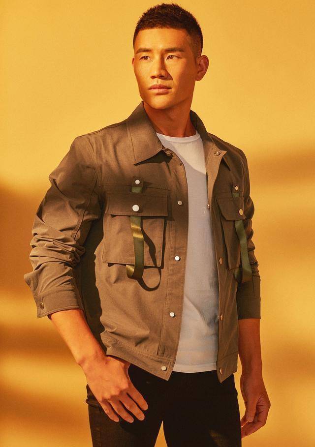 吴京|2017年，吴京的《战狼2》大火，票房狂收57亿