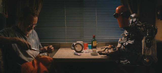 机器人|汤姆·汉克斯2021最新科幻《芬奇》幸存者、机器人和狗的公路狂奔