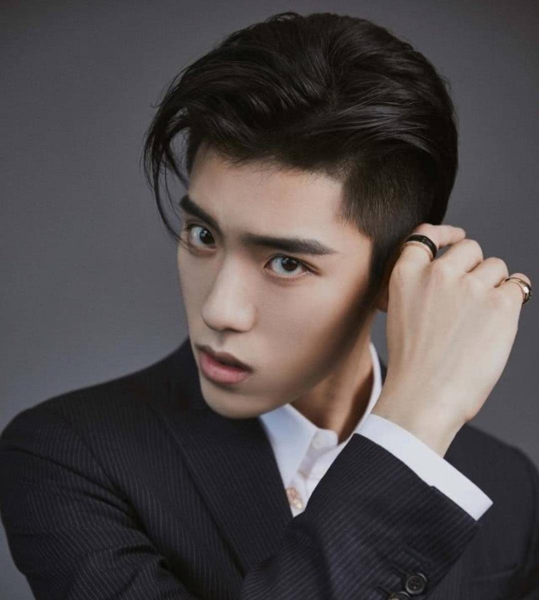 王子异《偶像练习生》王子异成功出圈，帅气长相太惊艳！