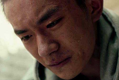 因为|电影《少年的你》,魏莱的靠近,让陈念想到的只有欺凌和伤害