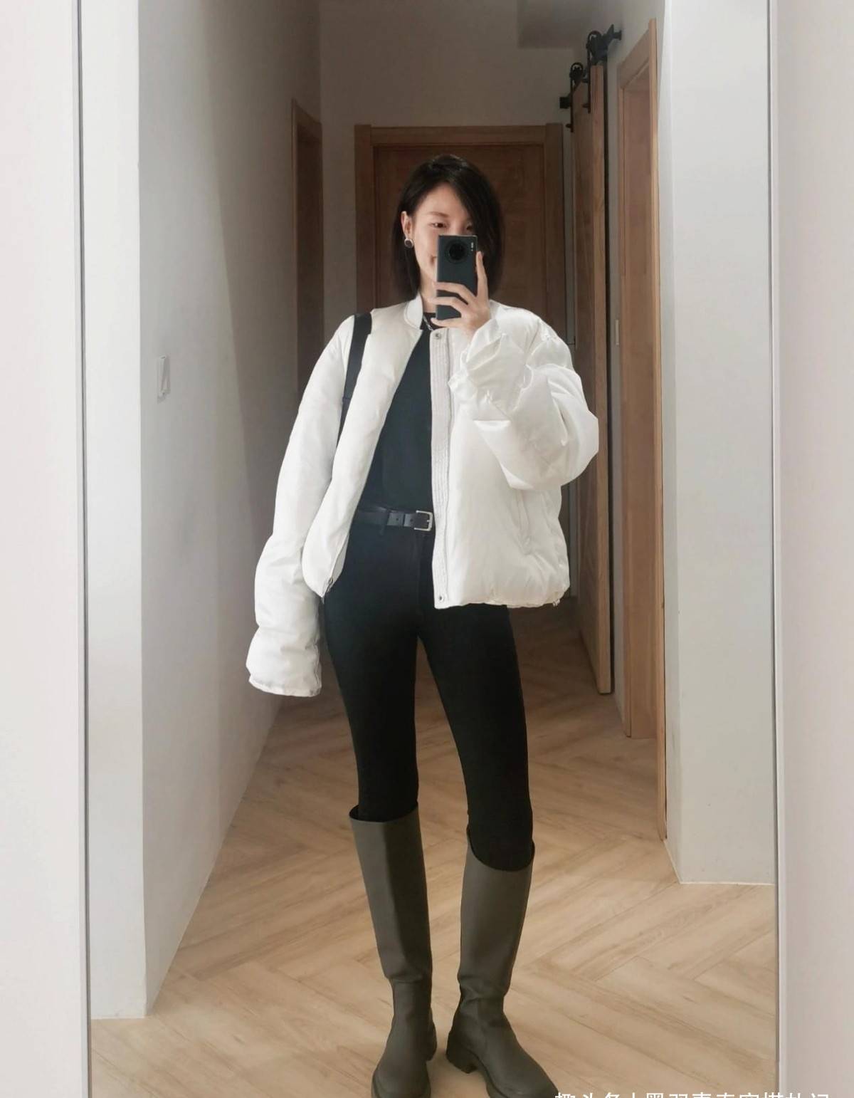 黑色 30+40的女性朋友，喜欢穿“高靴裤””看看博主示范后时髦又得体