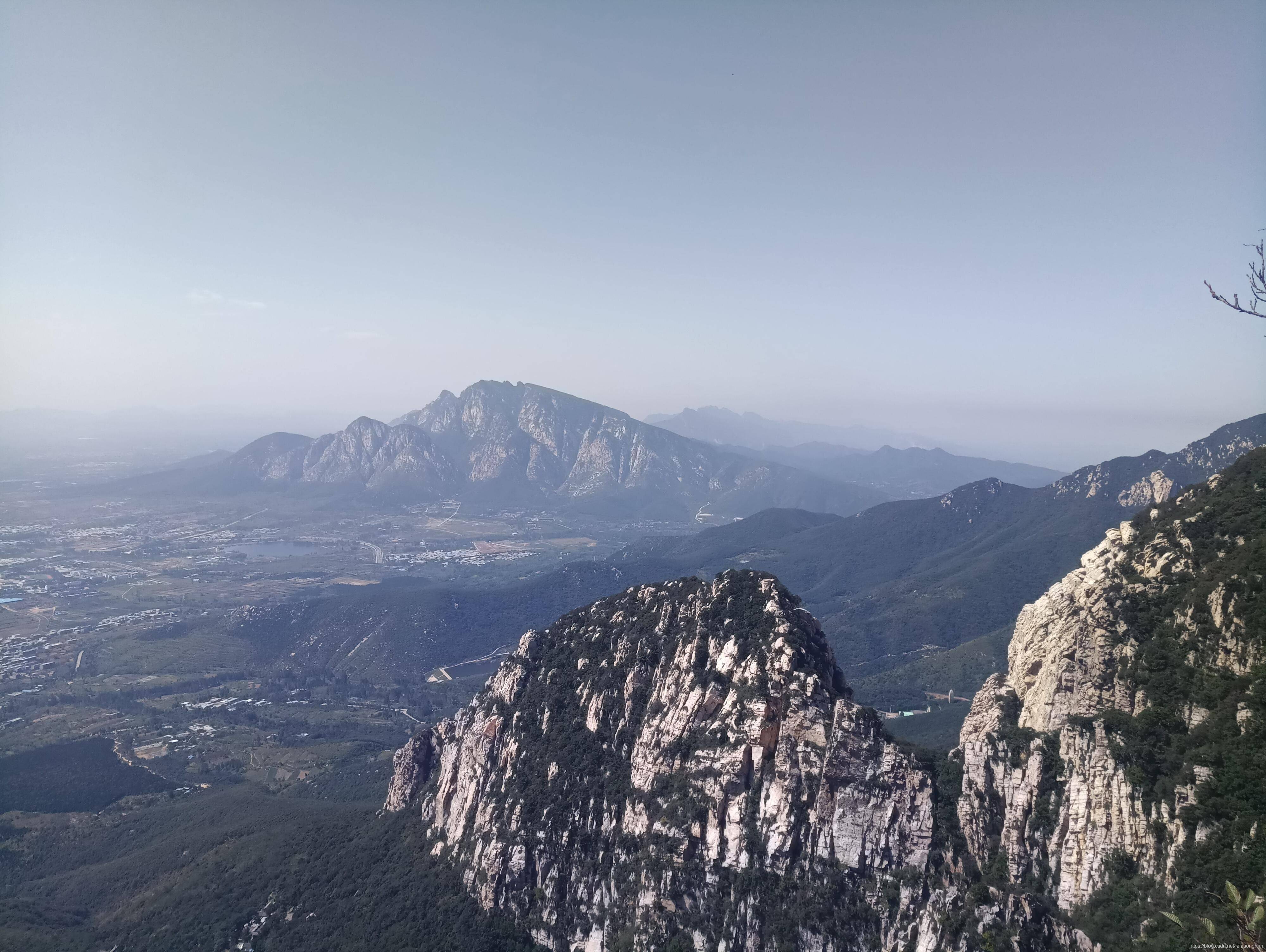 嵩山|位宅中央正,高疑上界鄰_嵩陽