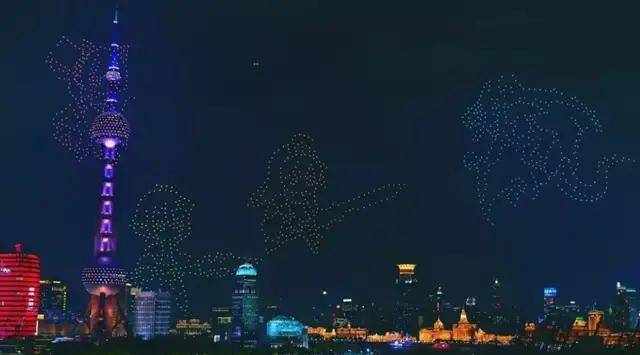 无人机秀里的符号文化、商业与科技