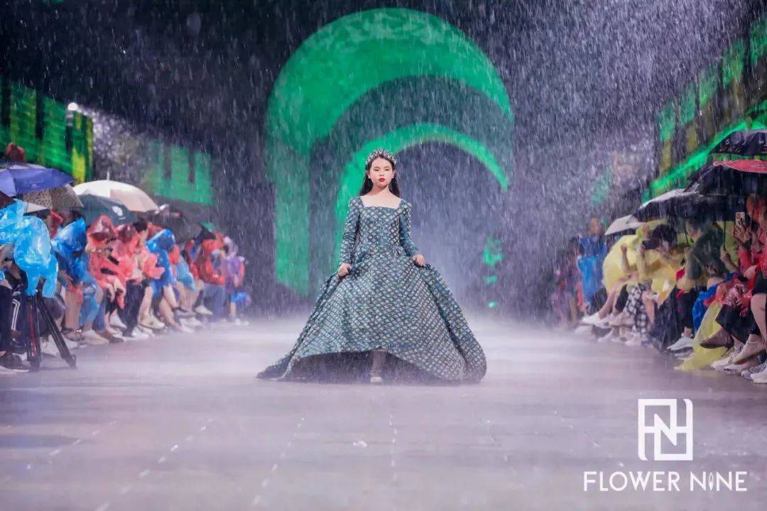 国际 【秀场活动】2022长城国际时尚周丨盛装打扮,去长城赴约